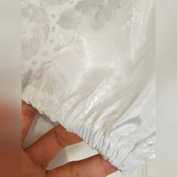 Girl's First Communion or Flower Girl White Dress - Veil included - Picture 8 of 10